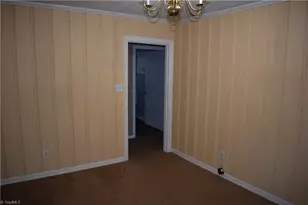 1115 E Willowbrook Dr, Burlington, NC 27215 - Photo 8