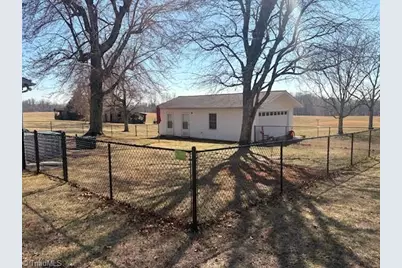 8144 Nc Highway 87, Wentworth, NC 27320 - Photo 20