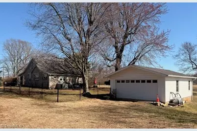 8144 Nc Highway 87, Wentworth, NC 27320 - Photo 22