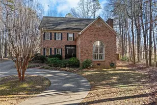 2075 Huntington Woods Dr, Lexington, NC 27295 - Photo 2