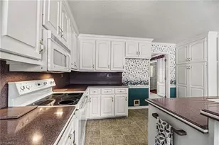 7010 Stancliff Ct, Clemmons, NC 27012 - Photo 16