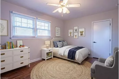 2005 Queens Court, Greensboro, NC 27408 - Photo 8