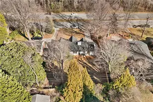 1009 Benjamin Pkwy, Greensboro, NC 27408 - Photo 32