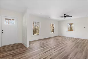 1009 Benjamin Pkwy, Greensboro, NC 27408 - Photo 8