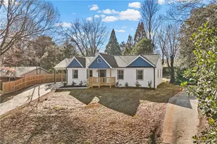 1009 Benjamin Pkwy, Greensboro, NC 27408 - Photo 2