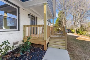 1009 Benjamin Pkwy, Greensboro, NC 27408 - Photo 6