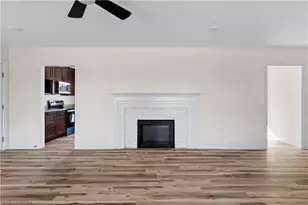 1009 Benjamin Pkwy, Greensboro, NC 27408 - Photo 10