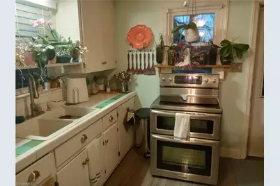 4004 Dalton Street, Winston-Salem, NC 27105 - Photo 12