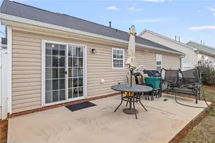 1623 Faircrest Ln, Greensboro, NC 27406 - Photo 20