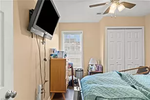 1623 Faircrest Ln, Greensboro, NC 27406 - Photo 18
