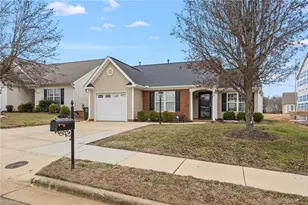 1623 Faircrest Ln, Greensboro, NC 27406 - Photo 2