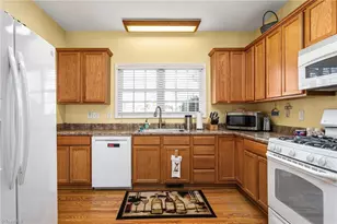 3008 Reese Pond Ct, Browns Summit, NC 27214 - Photo 6