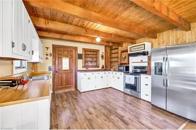 575 New River Cemetery Road, Grassy Creek, NC 28631 - Photo 6