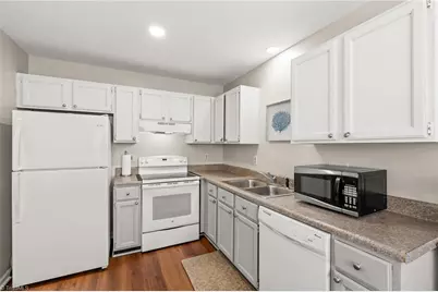 3703 Cotswold Terrace #1, Greensboro, NC 27410 - Photo 12