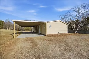 53 Mountain View Dr, Taylorsville, NC 28681 - Photo 4