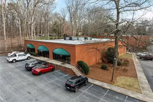 603 E Eastchester Dr, High Point, NC 27262 - Photo 2