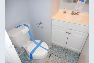 908 Ashe Street, Greensboro, NC 27406 - Photo 10