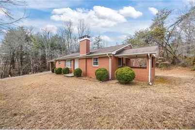 806 7th Avenue, Mayodan, NC 27027 - Photo 2