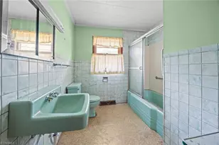 806 7th Ave, Mayodan, NC 27027 - Photo 16