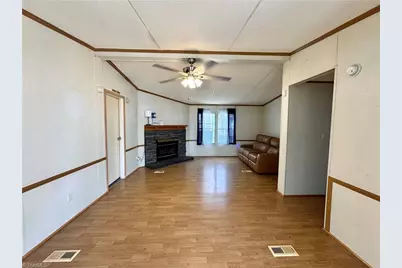 196 Guilford Road, Harmony, NC 28634 - Photo 6