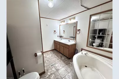 196 Guilford Road, Harmony, NC 28634 - Photo 18