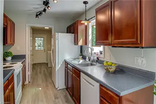 4335 Buck Chase Ct, Winston-Salem, NC 27101 - Photo 10