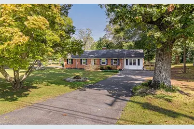 208 Mountain View Road, King, NC 27021 - Photo 2