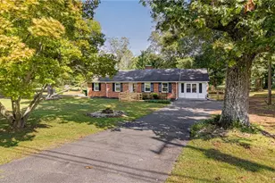 208 Mountain View Rd, King, NC 27021 - Photo 2