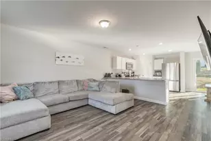 532 N Main St, Denton, NC 27239 - Photo 2