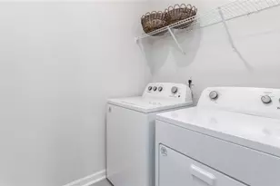 3021 Middle Creek Ln, Greensboro, NC 27405 - Photo 24