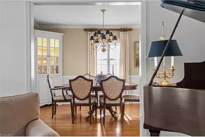 609 Elmwood Drive, Greensboro, NC 27408 - Photo 12