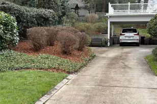 609 Elmwood Dr, Greensboro, NC 27408 - Photo 4