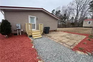 426 Frank Hulin Rd, Lexington, NC 27295 - Photo 6