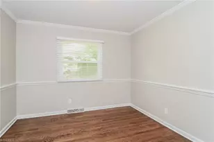 999 Nottingham Rd, High Point, NC 27262 - Photo 10