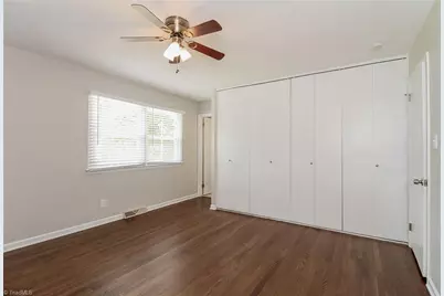 999 Nottingham Road, High Point, NC 27262 - Photo 8