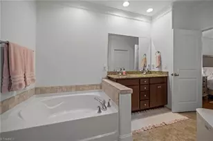 715 Piedmont Crossing Dr, High Point, NC 27265 - Photo 20