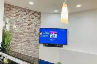 220 W Market St, Greensboro, NC 27401 - Photo 8