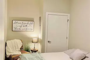 220 W Market St, Greensboro, NC 27401 - Photo 10