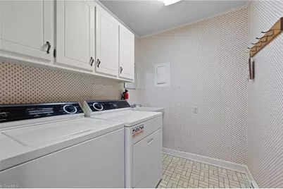 304 Irving Park Drive, Kernersville, NC 27284 - Photo 14