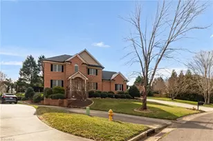 136 Montauk Ct, Clemmons, NC 27012 - Photo 1