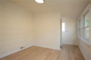 1411 Chelsea St, Winston-Salem, NC 27103 - Photo 8