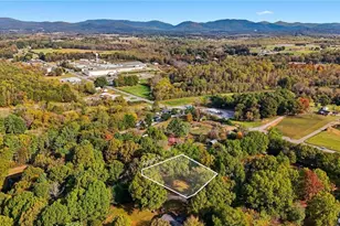 119 Sunset Dr, Taylorsville, NC 28681 - Photo 4