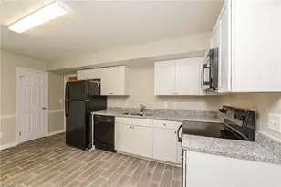 405 Woodlake Dr, Greensboro, NC 27406 - Photo 6