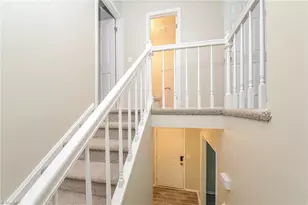 405 Woodlake Dr, Greensboro, NC 27406 - Photo 12