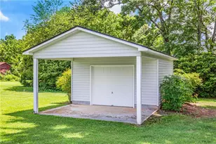 300 E Lee Ave, Yadkinville, NC 27055 - Photo 38