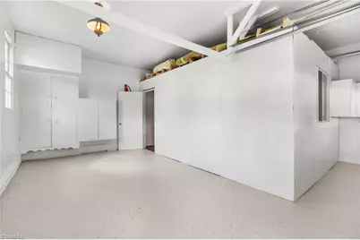 300 E Lee Avenue, Yadkinville, NC 27055 - Photo 34