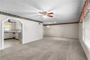 300 E Lee Ave, Yadkinville, NC 27055 - Photo 8