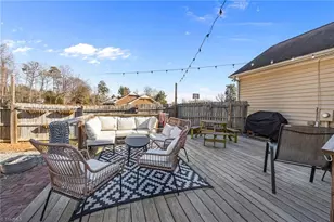 2201 Hunters Ridge Dr, Pleasant Garden, NC 27313 - Photo 14