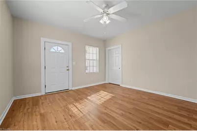 624 Delaware Avenue, Burlington, NC 27217 - Photo 8