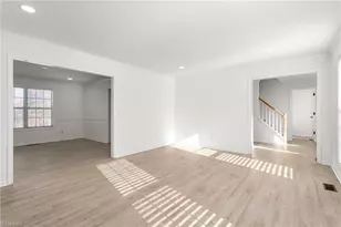 4221 Clovelly Dr, Greensboro, NC 27406 - Photo 8